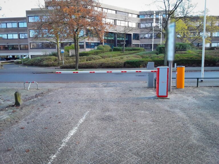 Parkeerterrein afsluiten met de BAYT 980 slagboom van Fadini