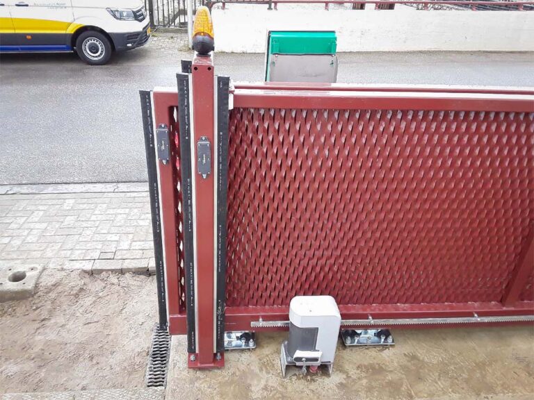 Schuifpoort automatiseren met de Kit NYOTA 115 van Fadini
