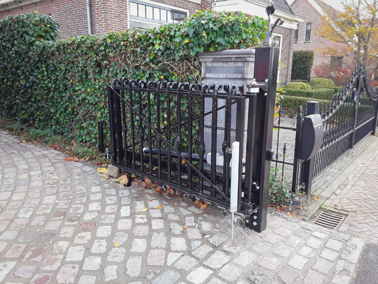 Vouwpoort automatiseren met de Fadini Kit HINDI 880 EVO