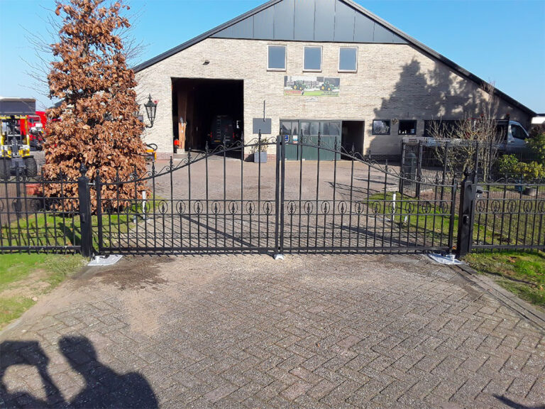Poort automatiseren met de Fadini COMBI 740 ondergrondse poortopener