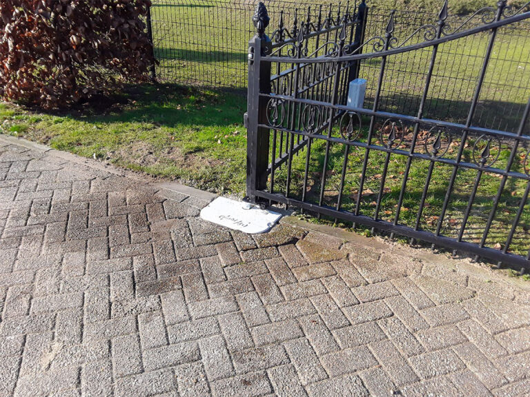 Poort automatiseren met de Fadini COMBI 740 ondergrondse poortopener
