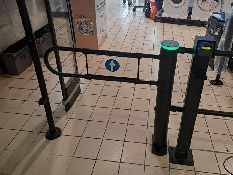 Scan&Go Basic ticketscannerzuilen toegepast in supermarkten