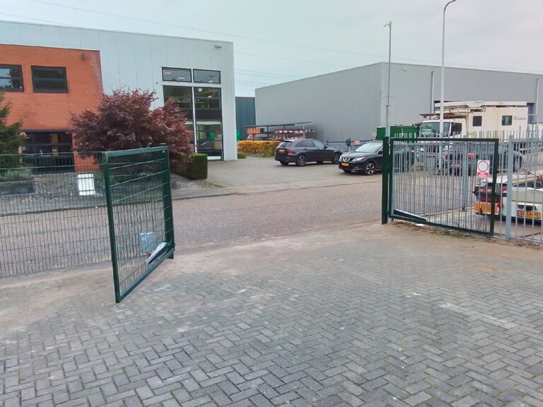 Nieuwe poort automatiseren met de Kit ABACUS lineaire poortopeners van Comunello