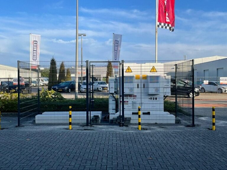 Extra aanrijbeveiliging doormiddel van Schake afzetpaal
