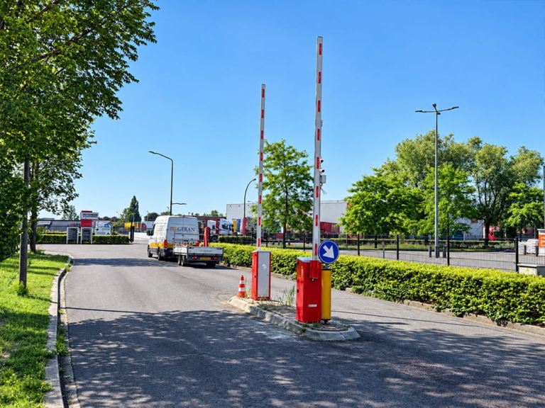 Slagbomen project bedrijfsterrein